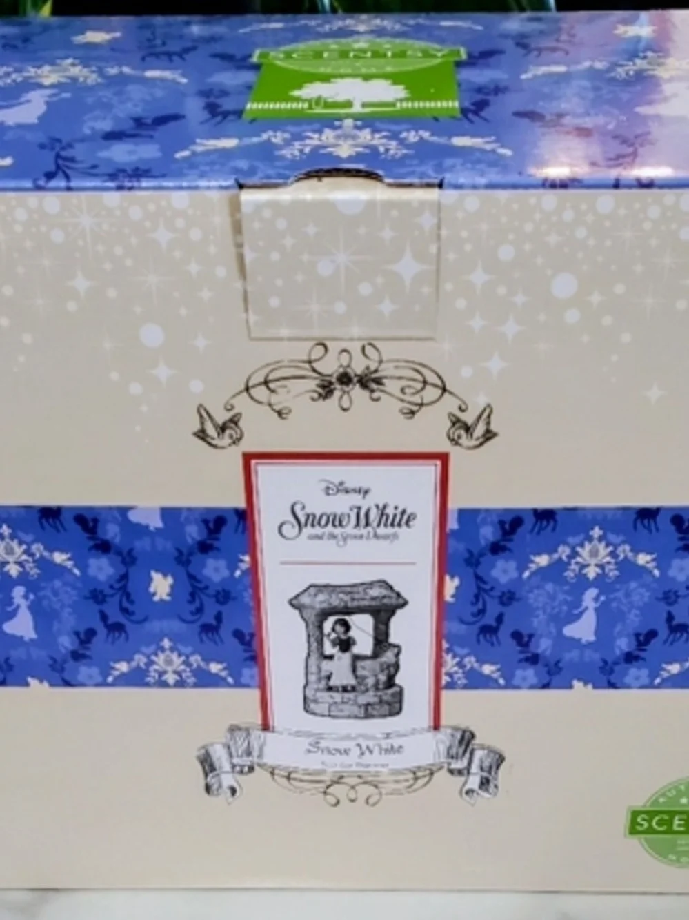 Disney Snow White Wishing Well Warmer, NEW!